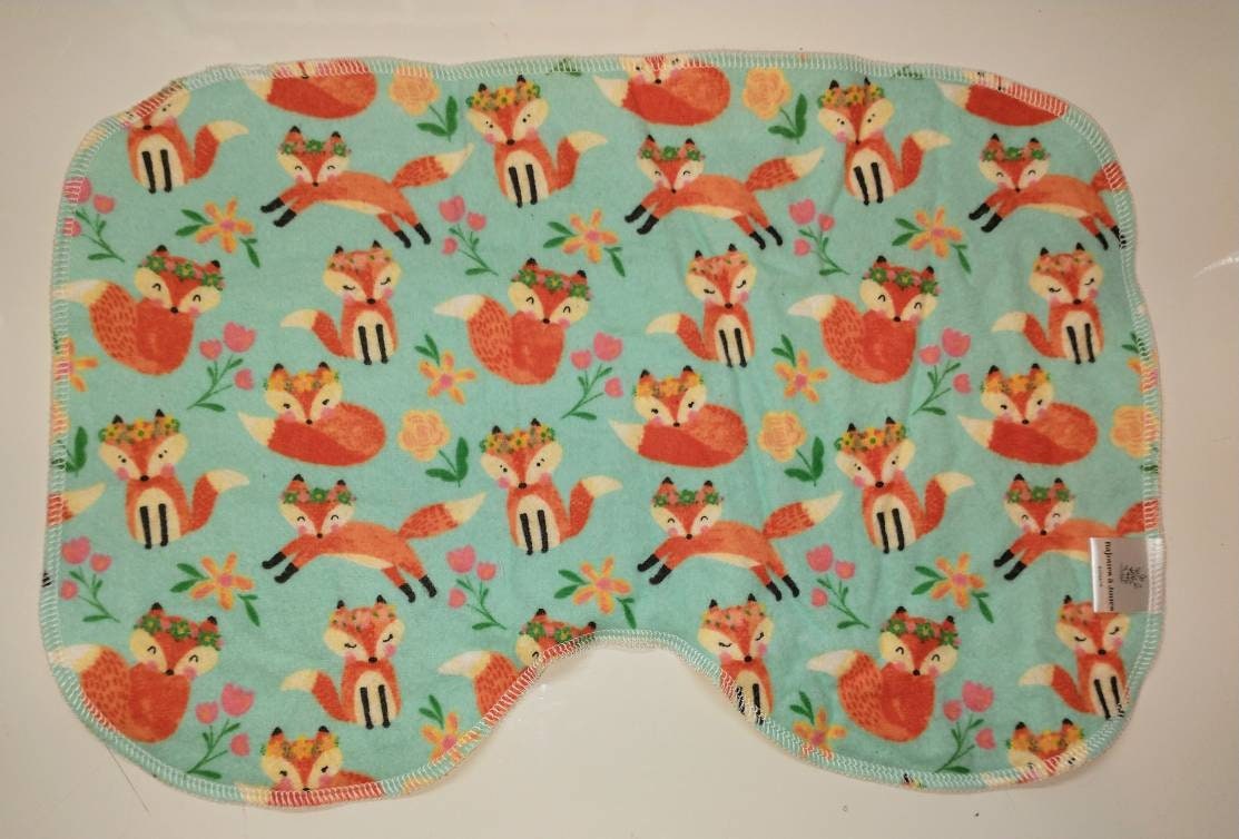 Serviette a rot pour bébé/ protège épaule /Baby burp cloth