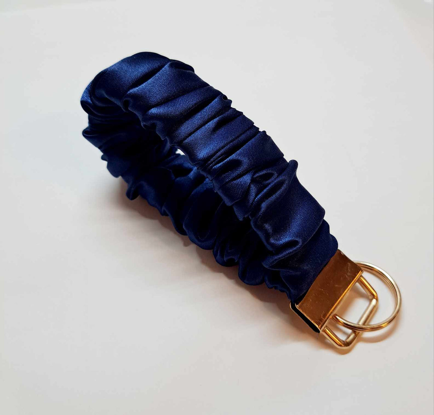 Porte-Clé en chouchou -  Bleu foncé  en satin