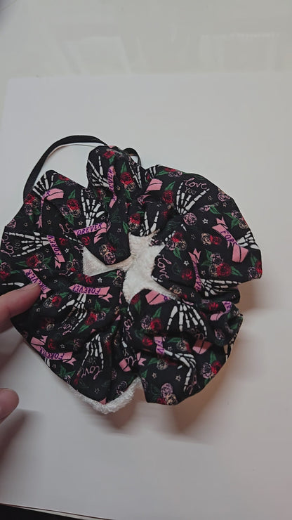 Fleur de douche - Fleur et squelette